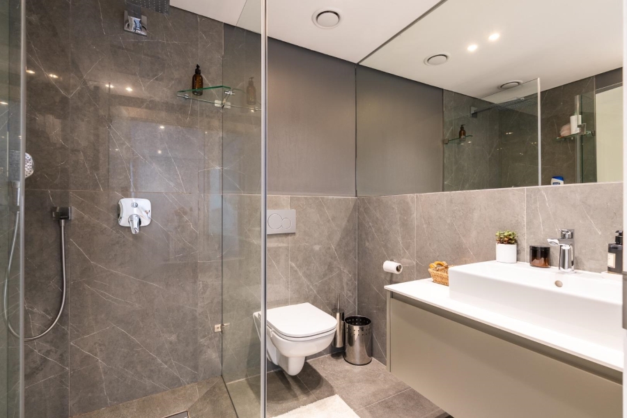 To Let 4 Bedroom Property for Rent in Fresnaye Western Cape